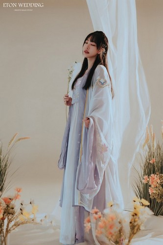 漢服婚紗推薦,婚紗工作室漢服,漢服婚紗攝影,漢服婚禮禮服,傳統漢服婚紗,時尚漢服婚紗,漢服個人寫真,漢服全家福攝影,漢服拍照,漢服寫真